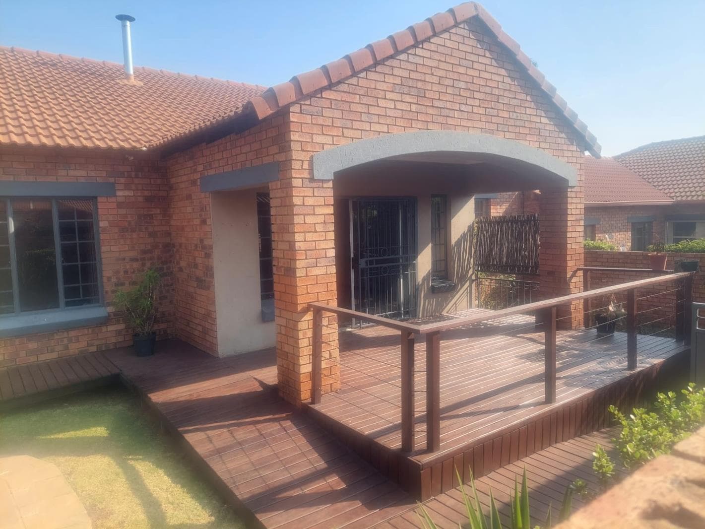 2 Bedroom Simplex in Mooikloof Ridge