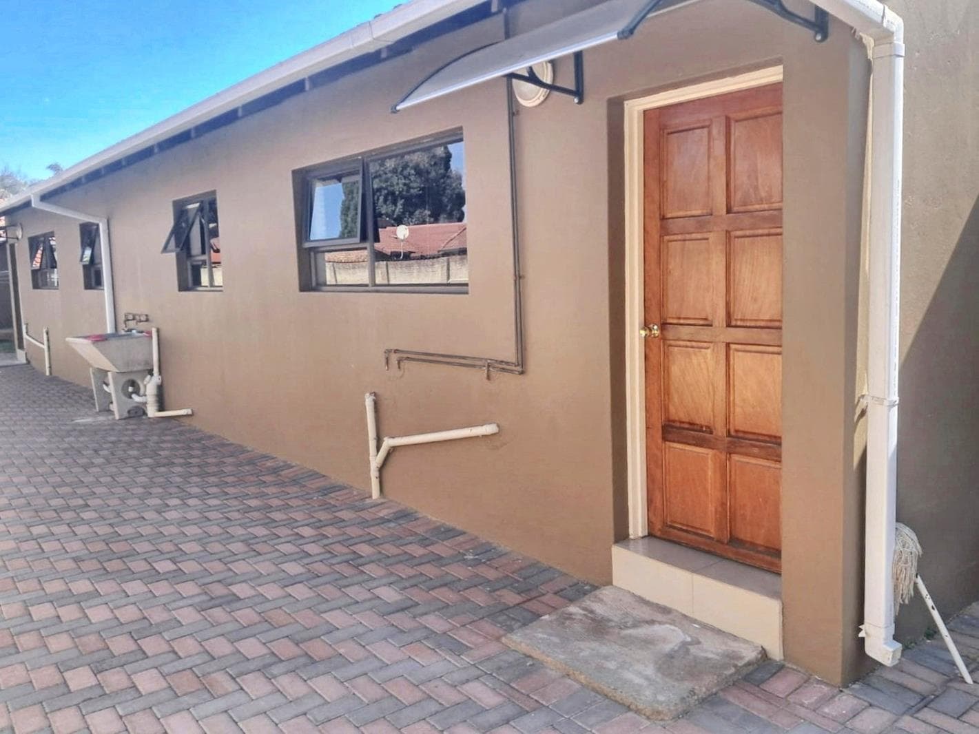 1 Bedroom Garden Cottage in Sunward Park