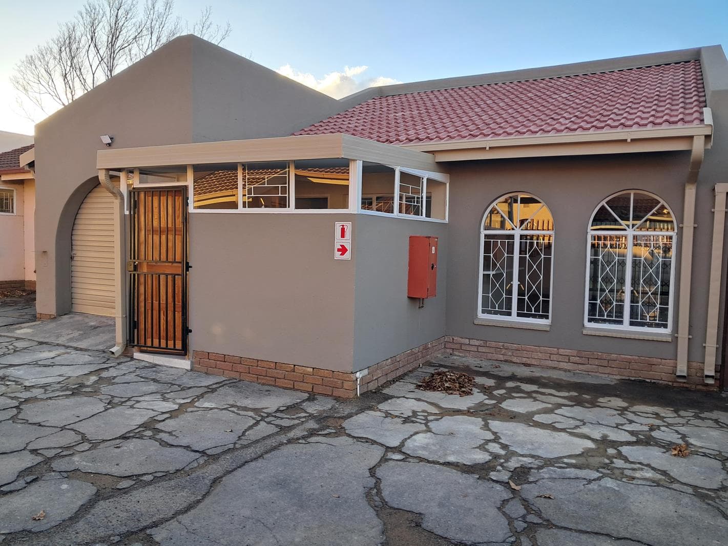 3 Bedroom Townhouse in Vanderbijlpark CE2