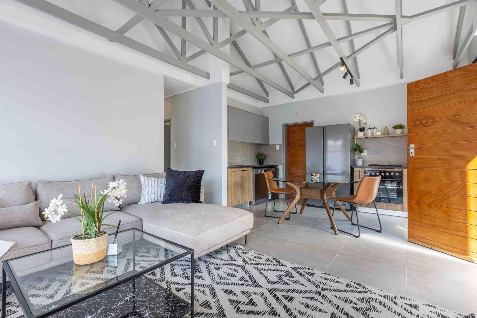 3 Bedroom Simplex in Rooihuiskraal