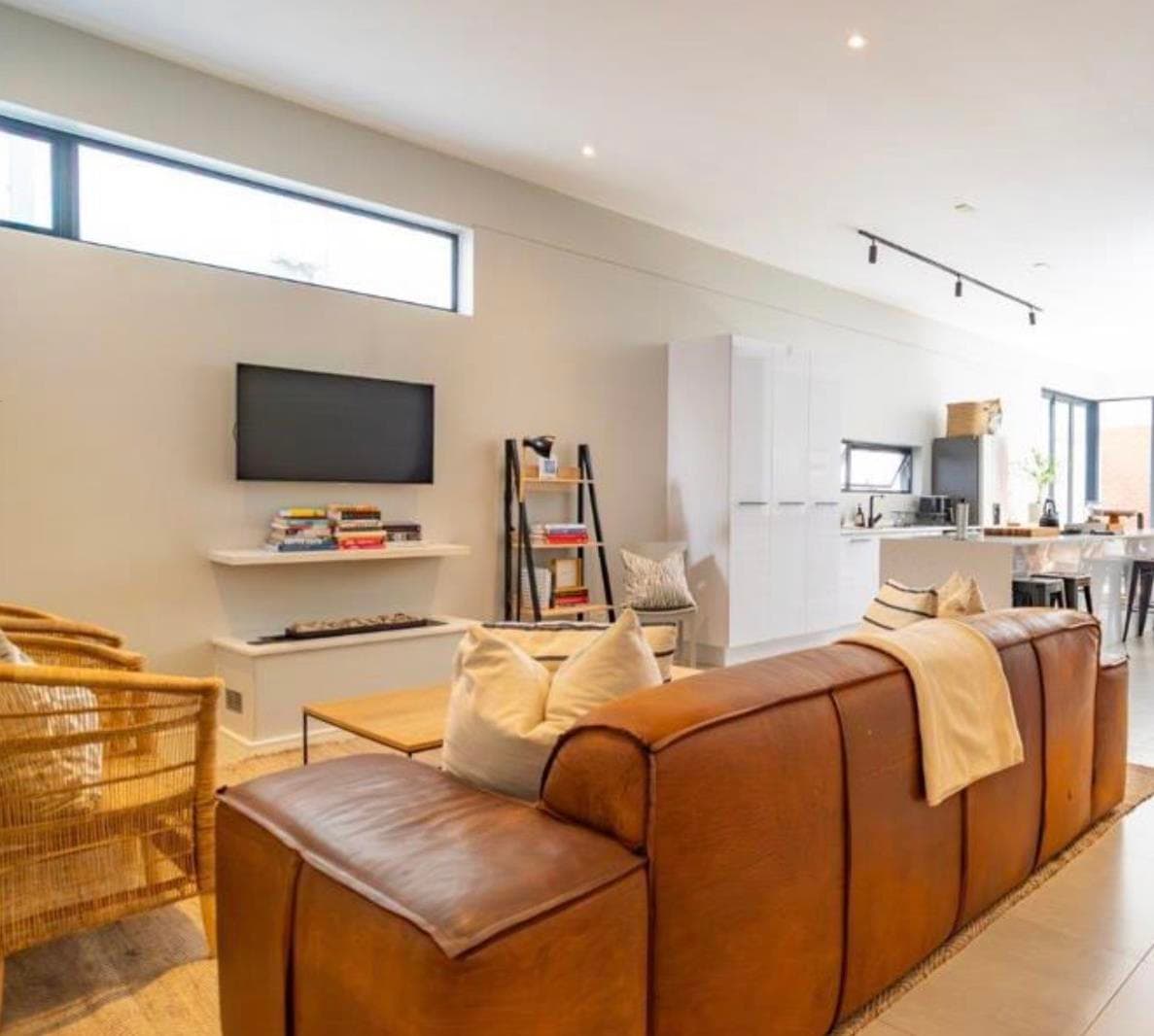 2 Bedroom Townhouse in Hurlingham
