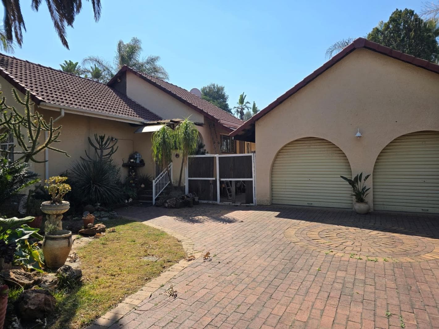 4 Bedroom House in Van Riebeeck Park