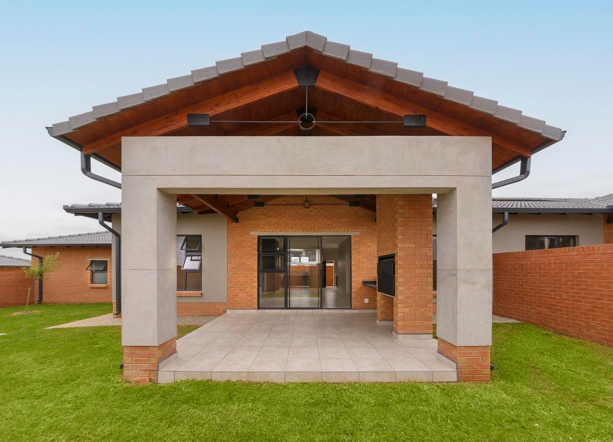 3 Bedroom Simplex in Six Fountains Estate