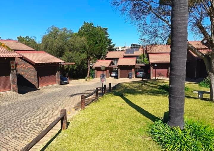 2 Bedroom Duplex in Roodepoort Central