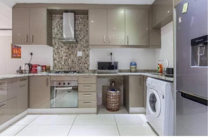 3 Bedroom Apartment in Illovo