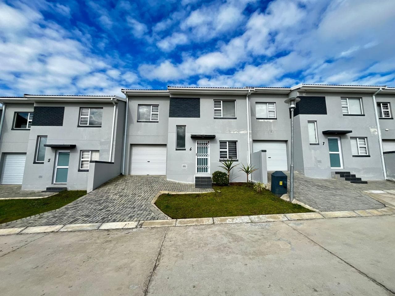 3 Bedroom Apartment in Nahoon Valley Park