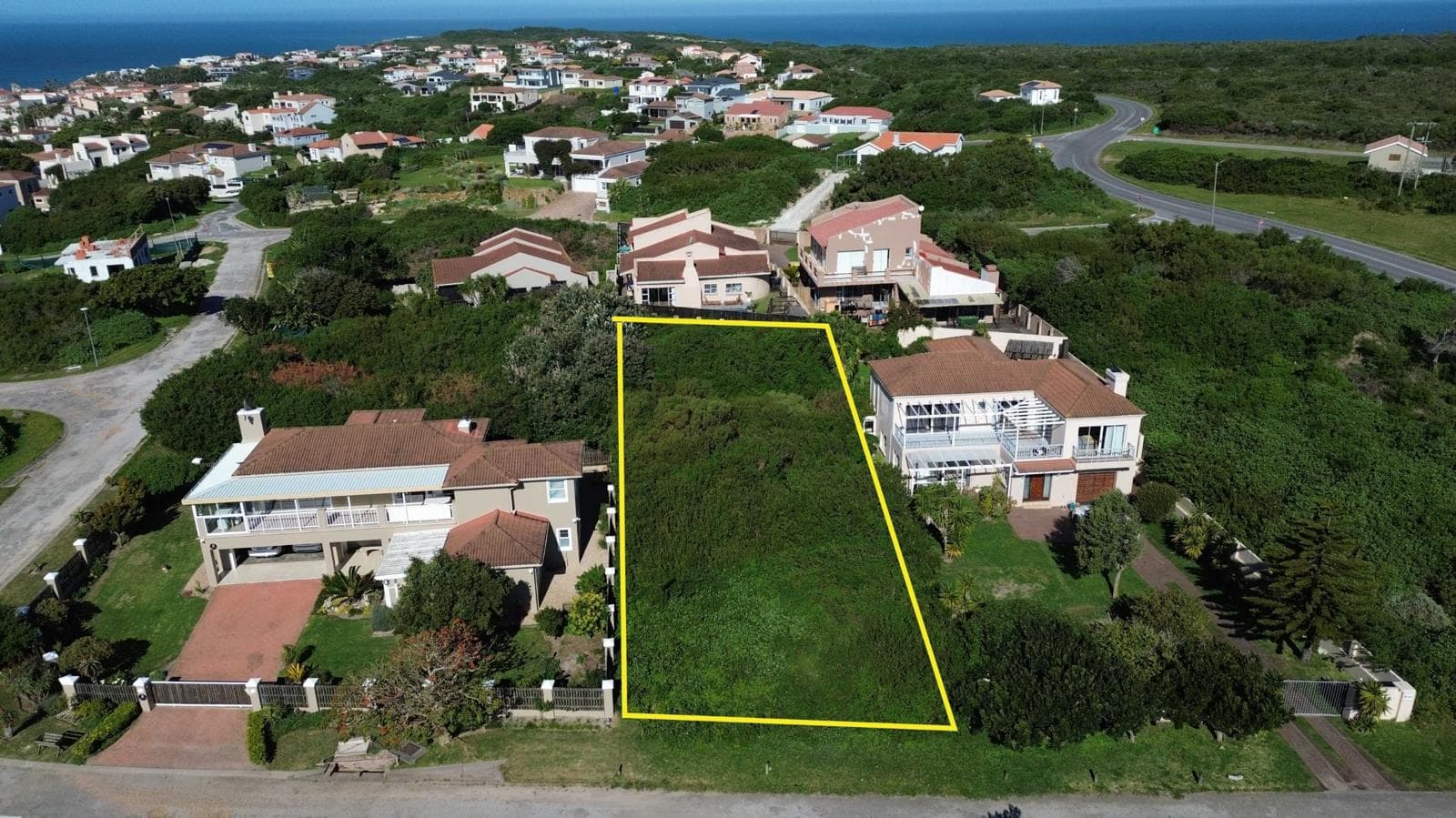716 m² Land available in St Francis Bay Village