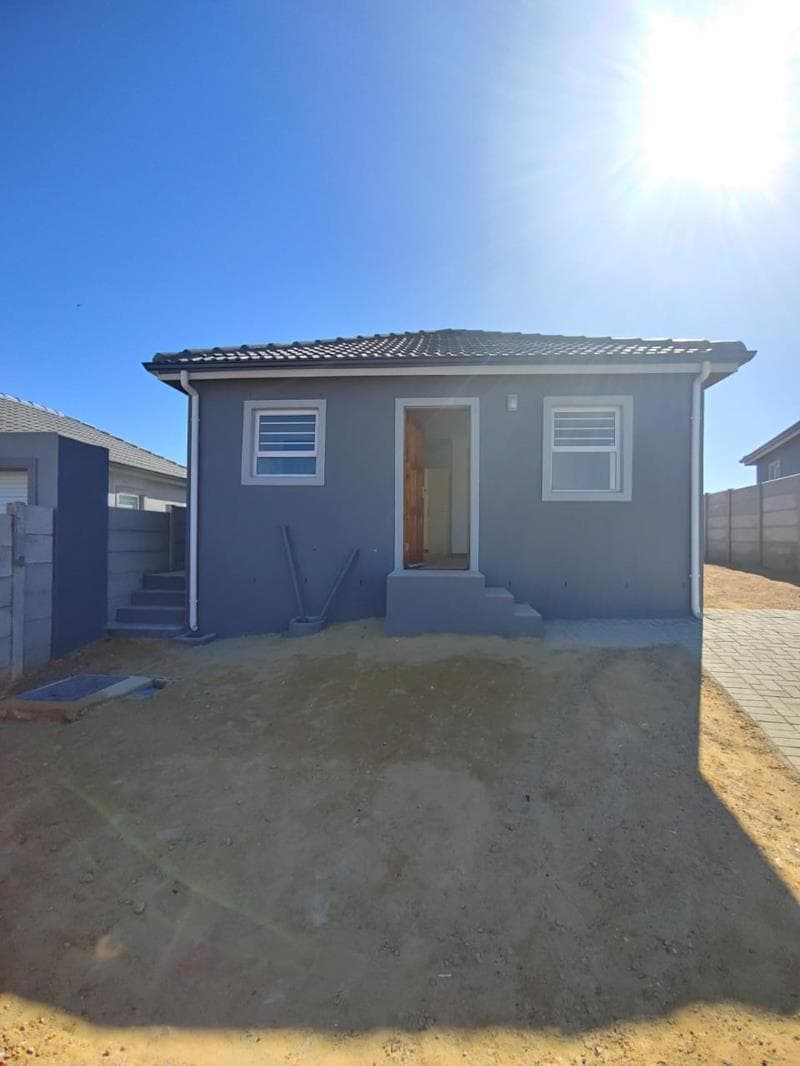 3 Bedroom House in Groenheuwel