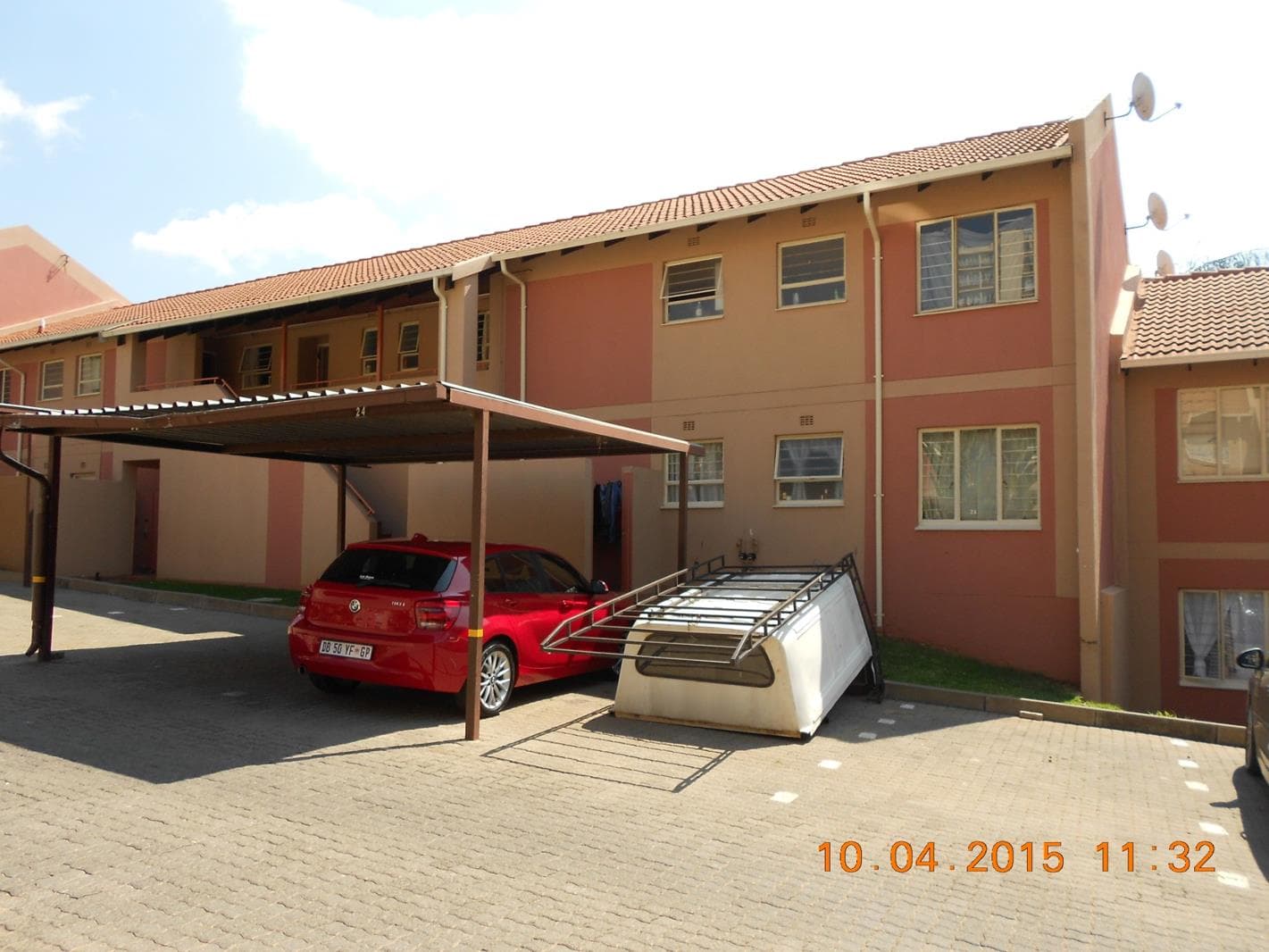 2 Bedroom Simplex in La Montagne