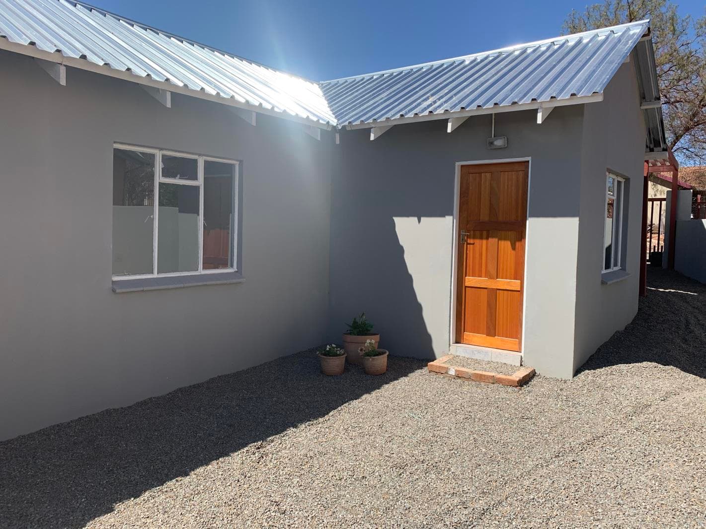 1 Bedroom Apartment in Postmasburg