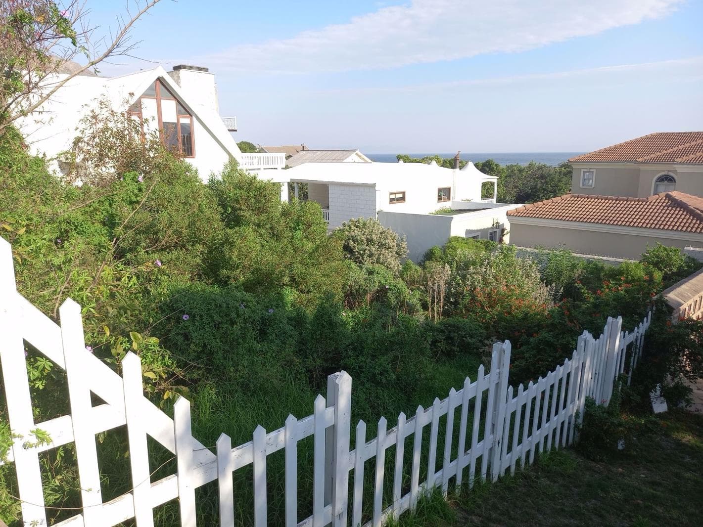 367 m² Land available in Gordons Bay Central