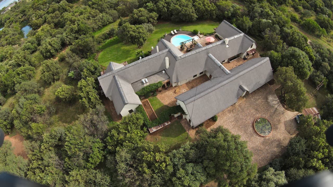 4 Bedroom House in Kshane Lake Lodge