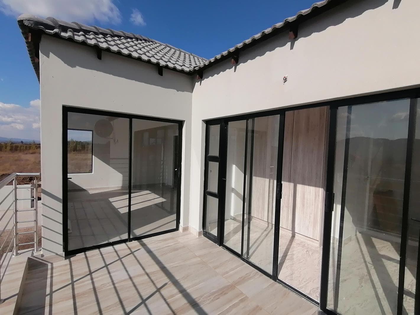 5 Bedroom House in Everglades Estate