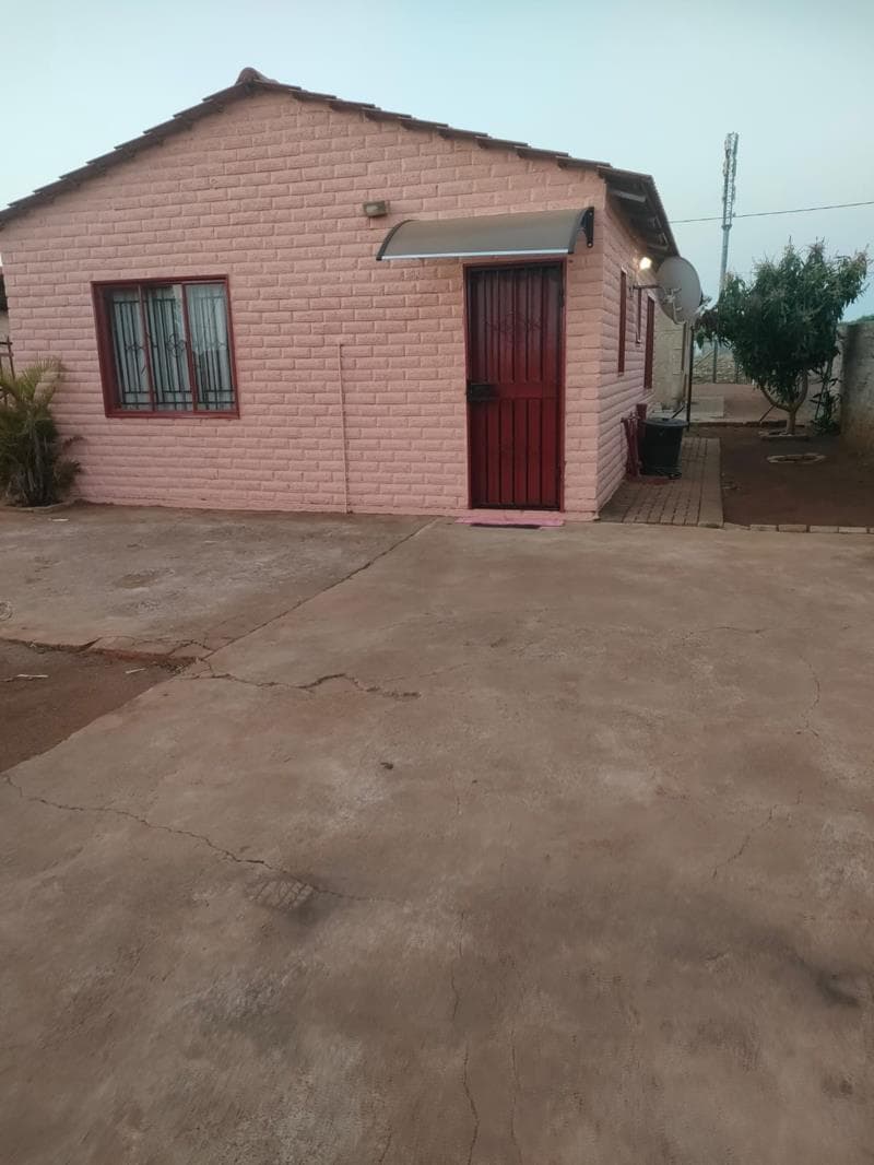 2 Bedroom House in Ga-Rankuwa