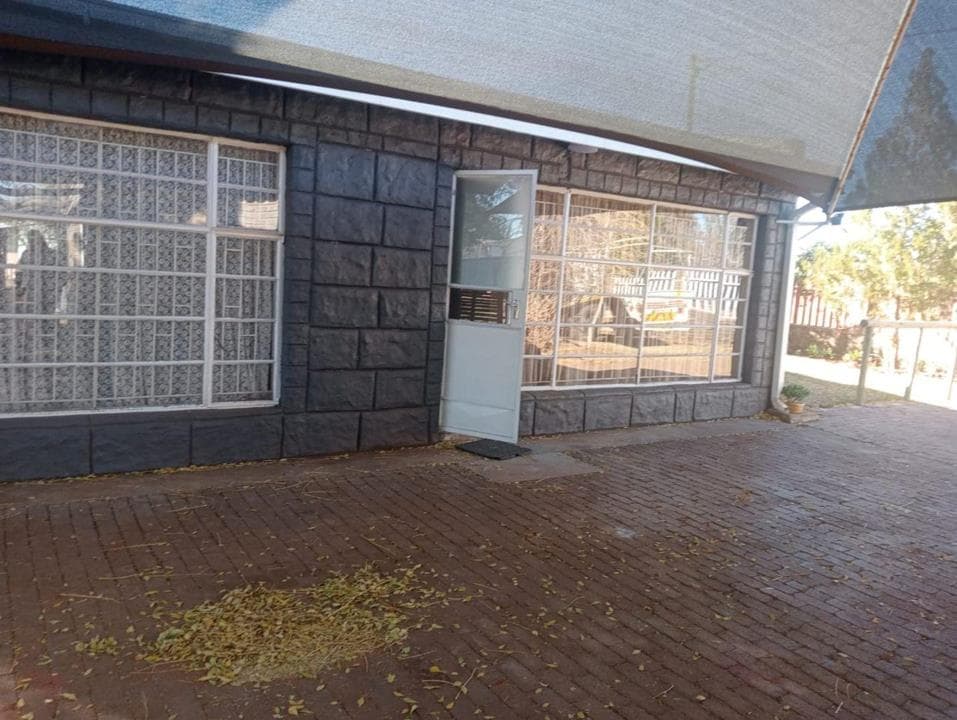 3 Bedroom House for sale in Kuruman