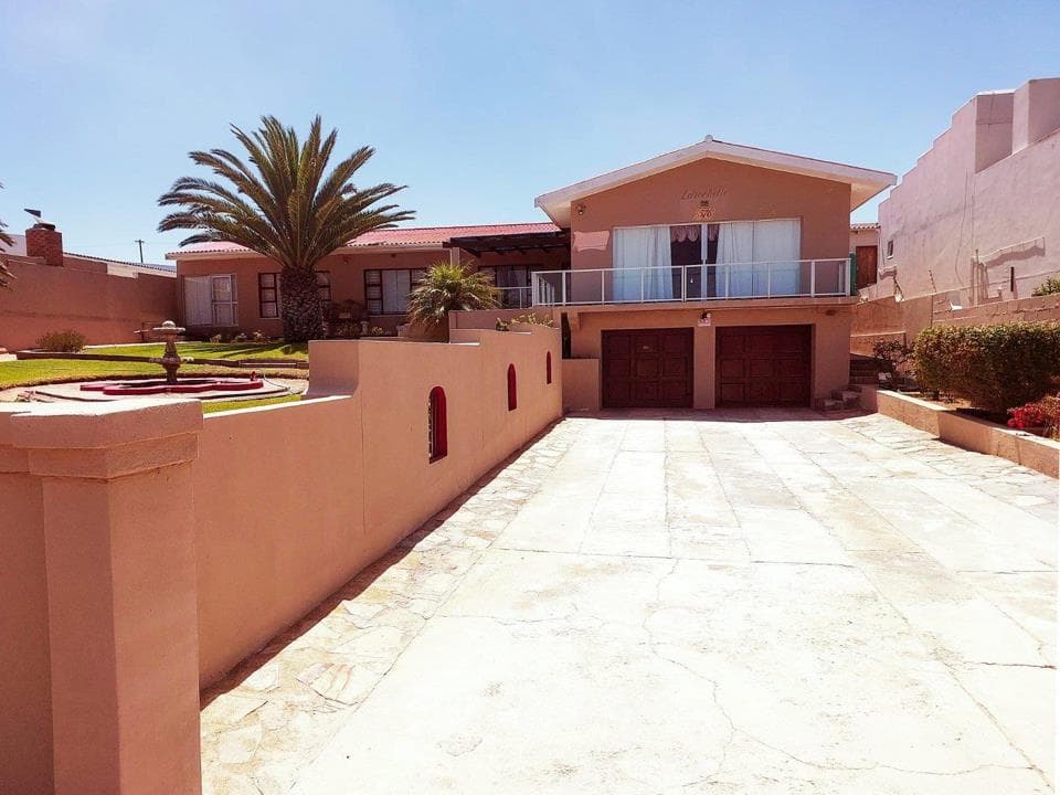 4 Bedroom House for sale in Port Nolloth