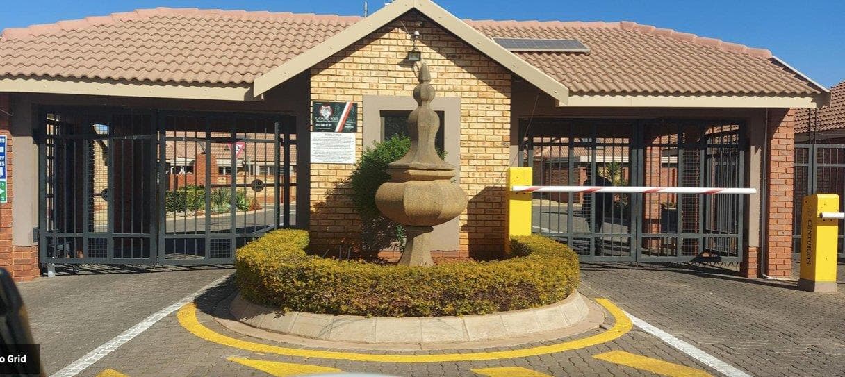 2 Bedroom Townhouse for sale in Montana Tuine