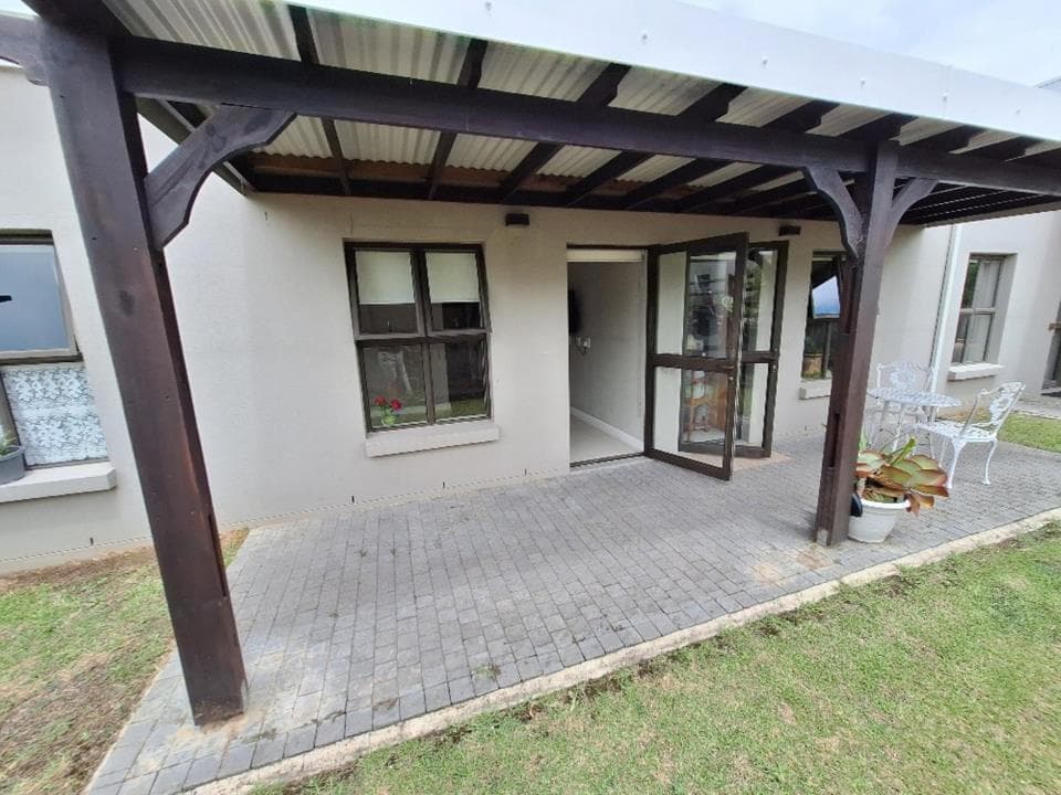 1 Bedroom Townhouse for sale in Kraaibosch Country Estate