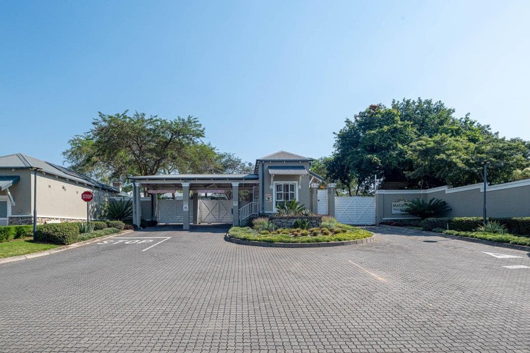 2 Bedroom House for sale in Mataffin