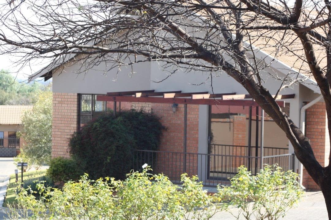 2 Bedroom Townhouse for sale in Langenhovenpark