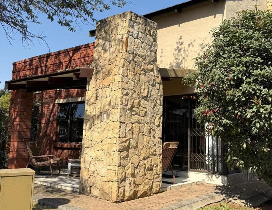 3 Bedroom House for sale in Waterval East