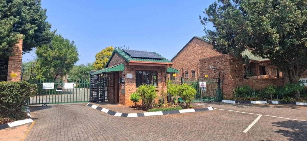 2 Bedroom House for sale in White River Ext 18