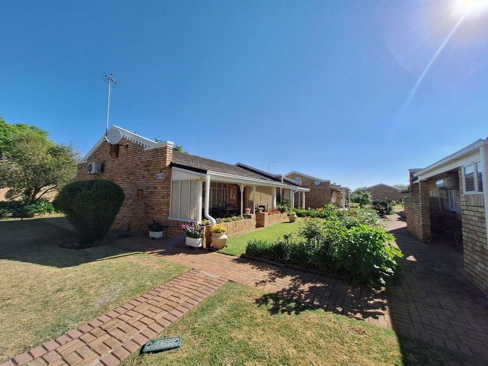 2 Bedroom Townhouse for sale in Miederpark