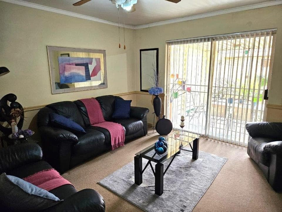 2 Bedroom Townhouse for sale in Fleurdal