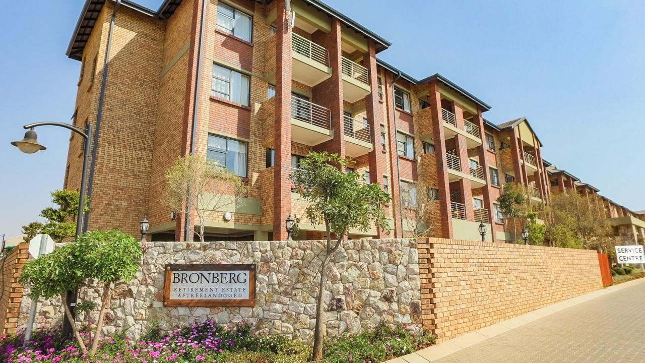 1 Bedroom Apartment / flat for sale in Olympus AH