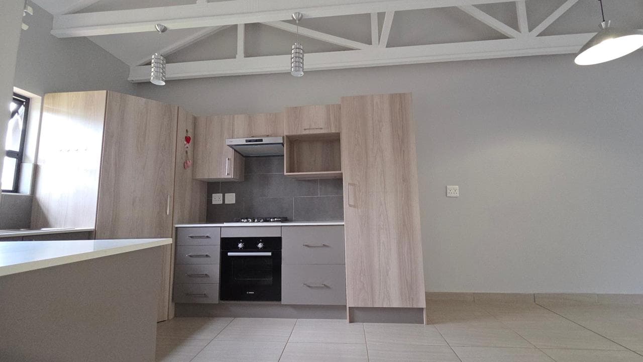 2 Bedroom Townhouse to rent in Rietfontein AH