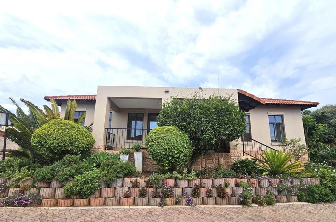 2 Bedroom House for sale in Xanadu Eco Park