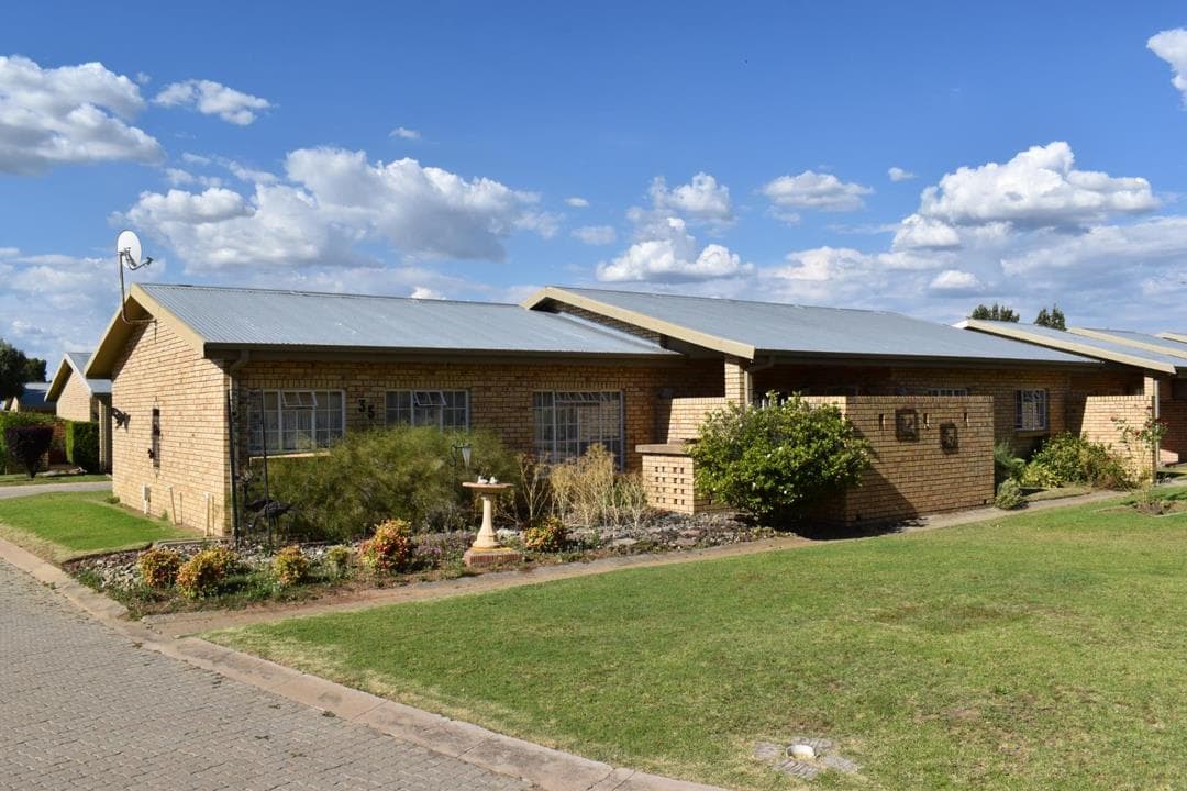 2 Bedroom Townhouse for sale in Marquard