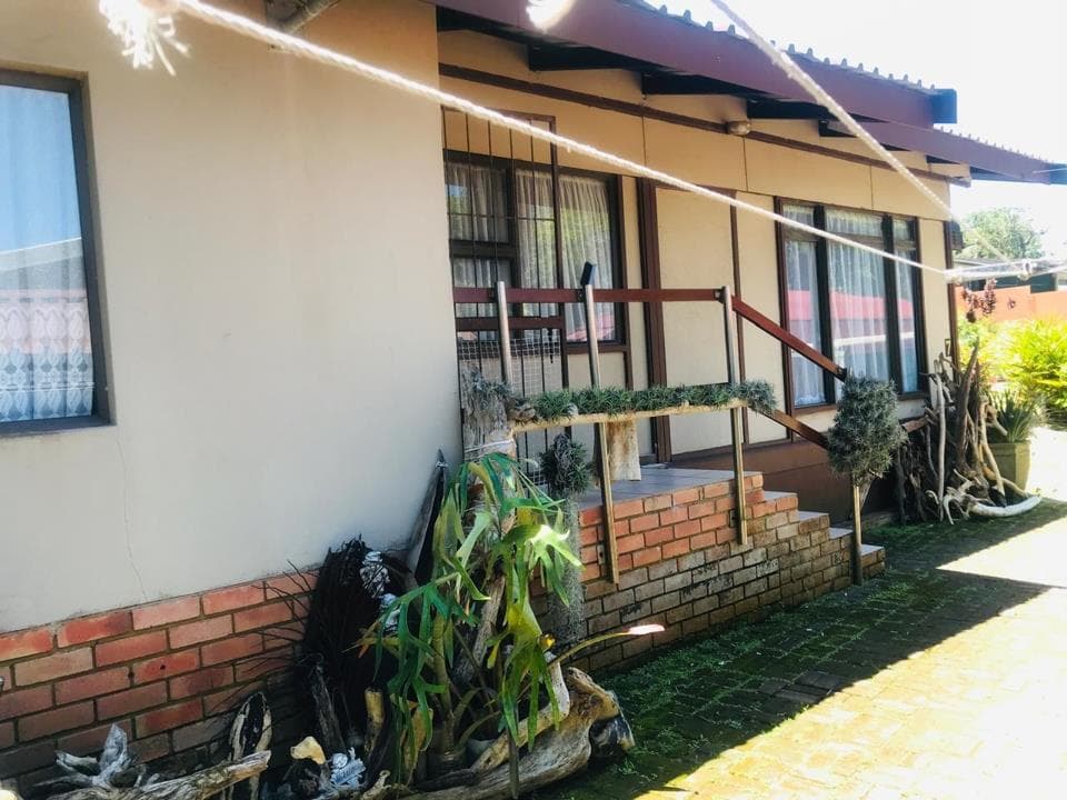 3 Bedroom Townhouse for sale in Hibberdene