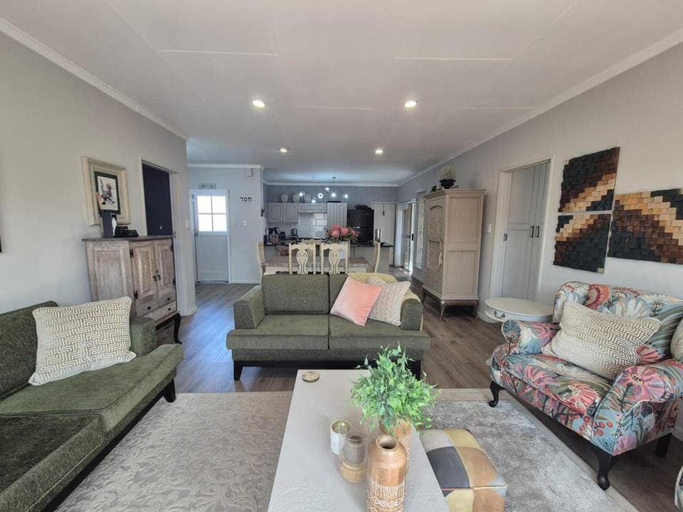 2 Bedroom Townhouse for sale in Kiepersol