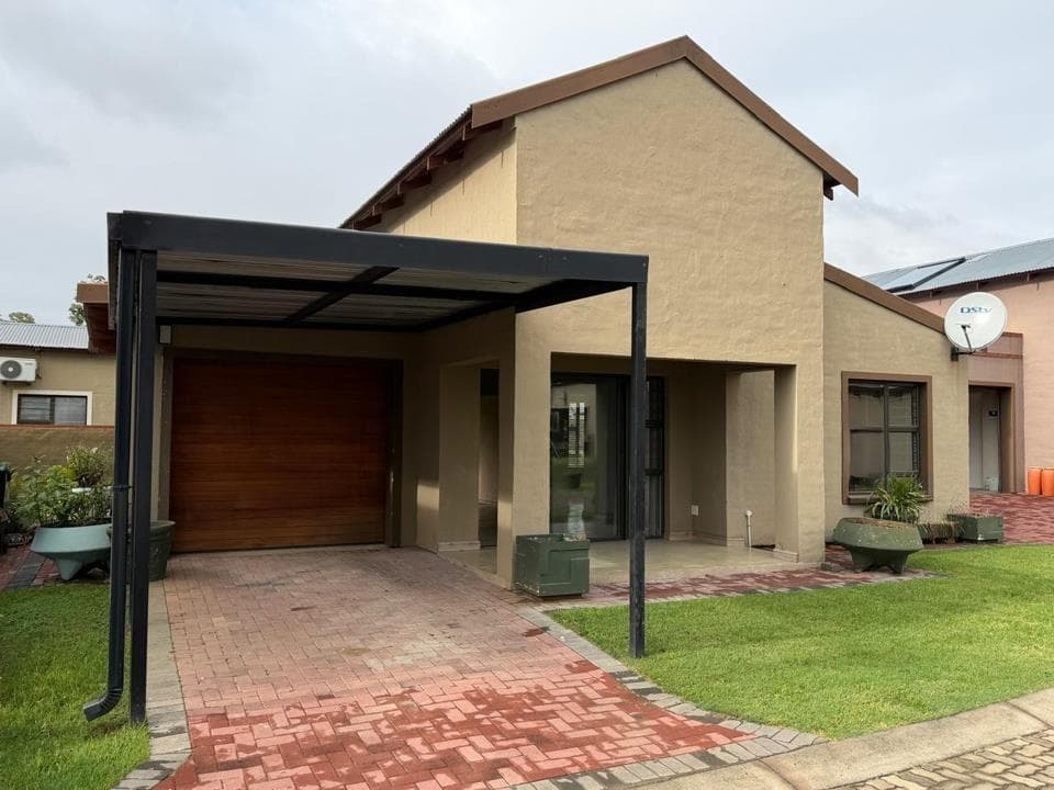 1 Bedroom House for sale in Waterval East