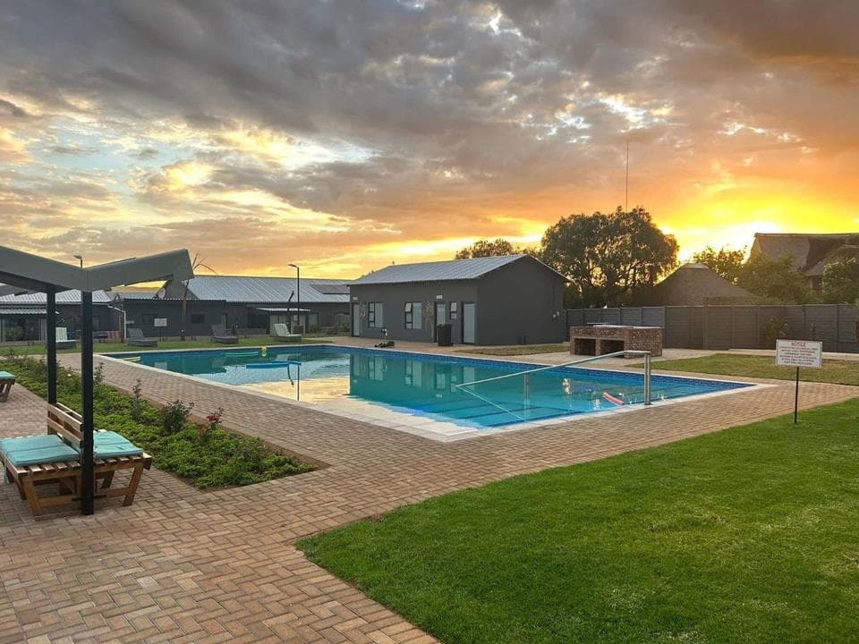 2 Bedroom Townhouse for sale in Syferfontein