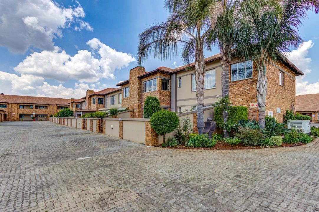 2 Bedroom Apartment / flat for sale in Norton Park