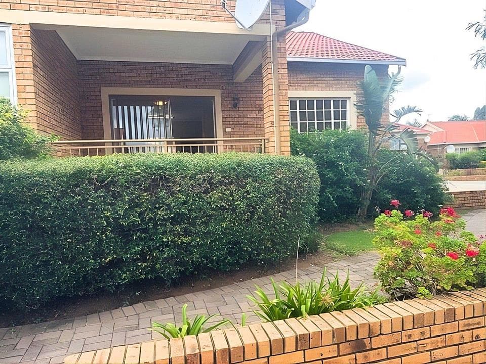 2 Bedroom Townhouse for sale in Wilgeheuwel