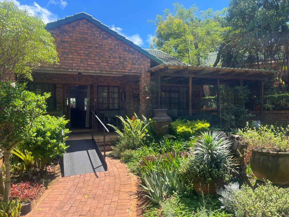 2 Bedroom House for sale in Macadamia Village