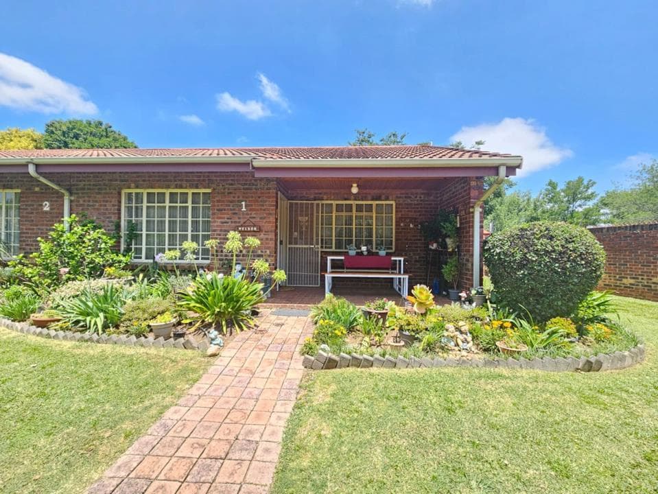 1 Bedroom Townhouse to rent in Newcastle Central