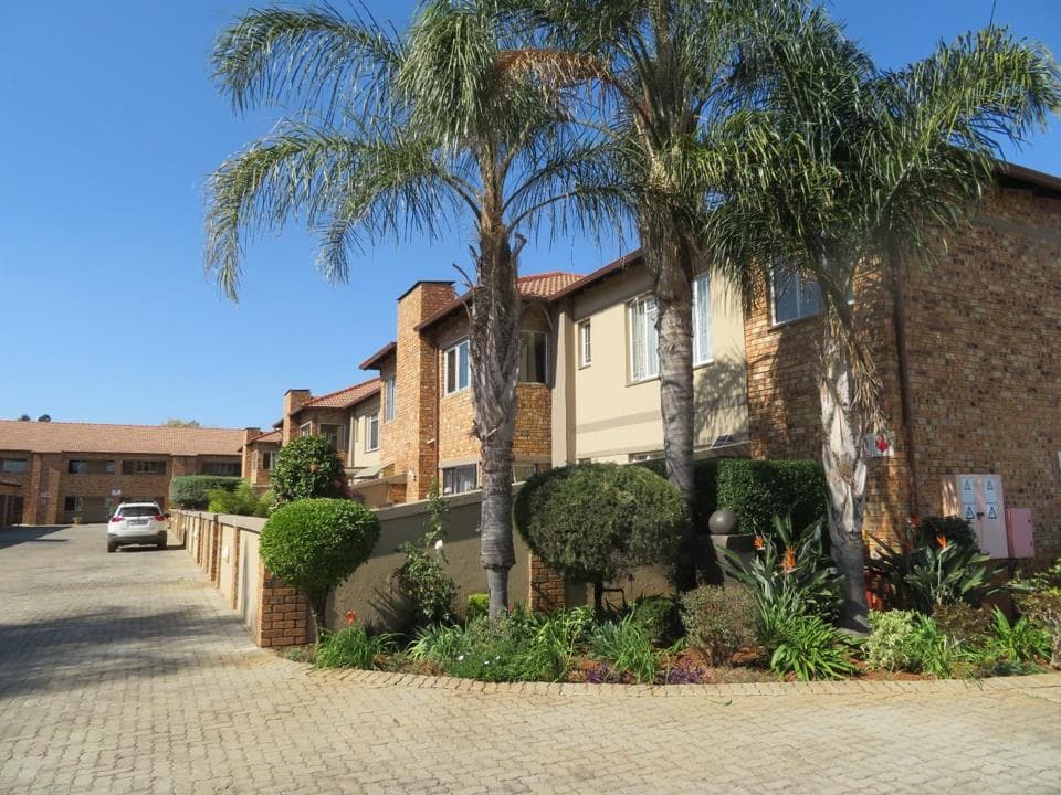 2 Bedroom Apartment / flat for sale in Norton Park