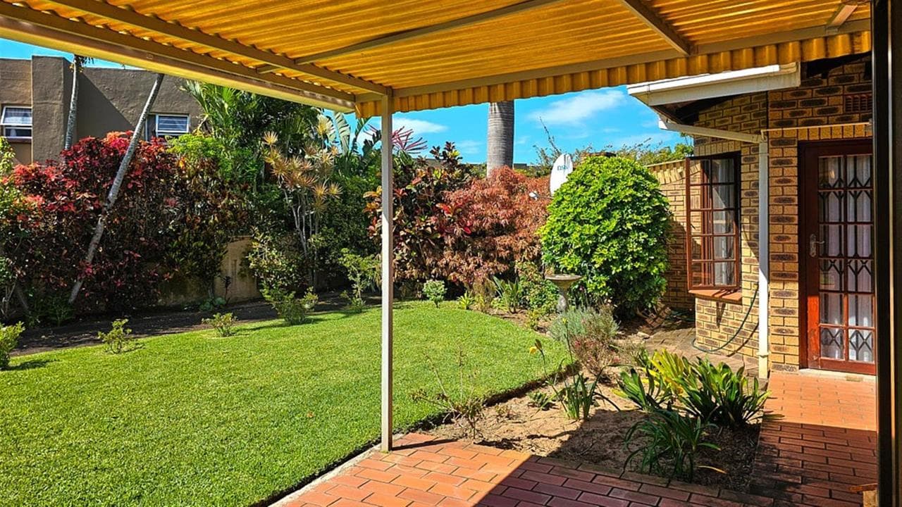 3 Bedroom Townhouse for sale in Uvongo