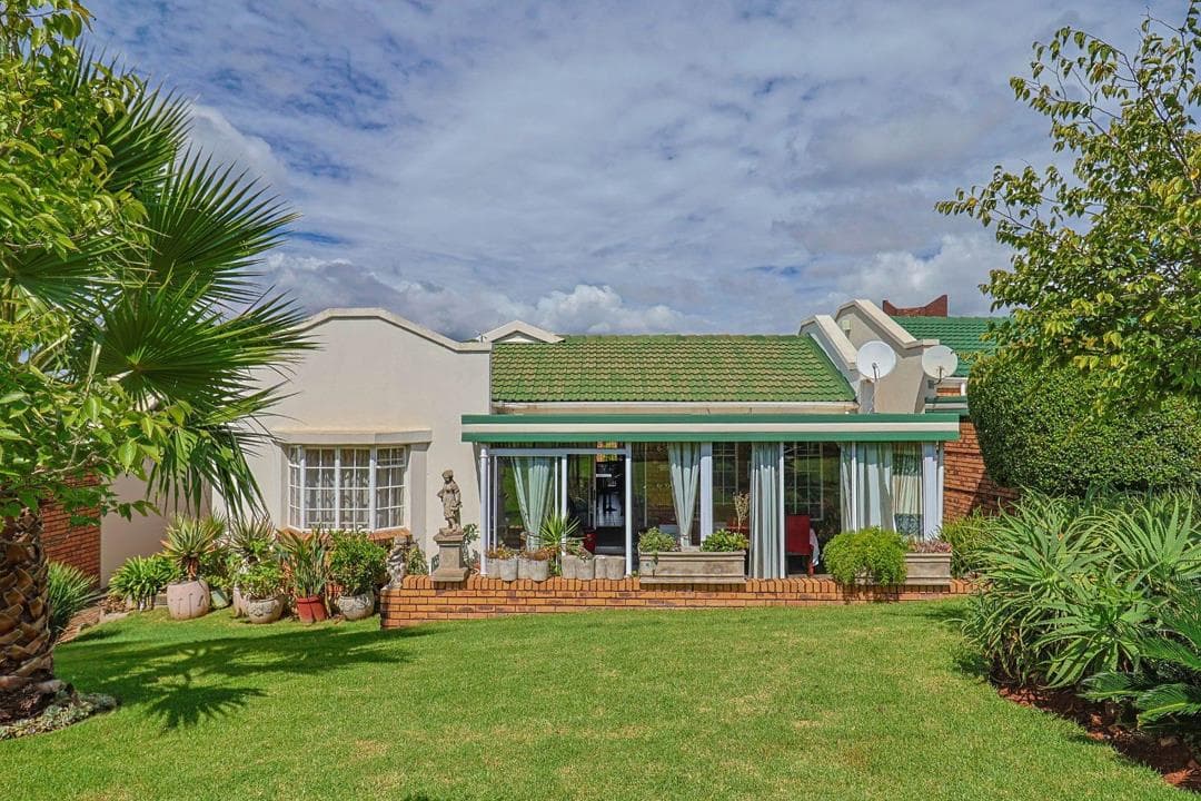 2 Bedroom House for sale in Schoemansville