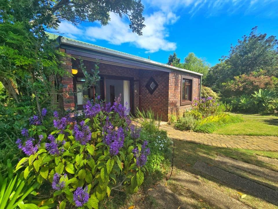 1 Bedroom Townhouse for sale in Hoekwil