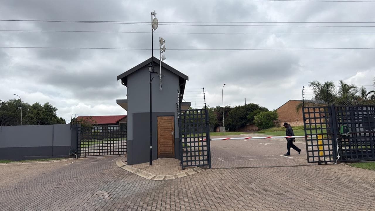 3 Bedroom House for sale in Die Heuwel