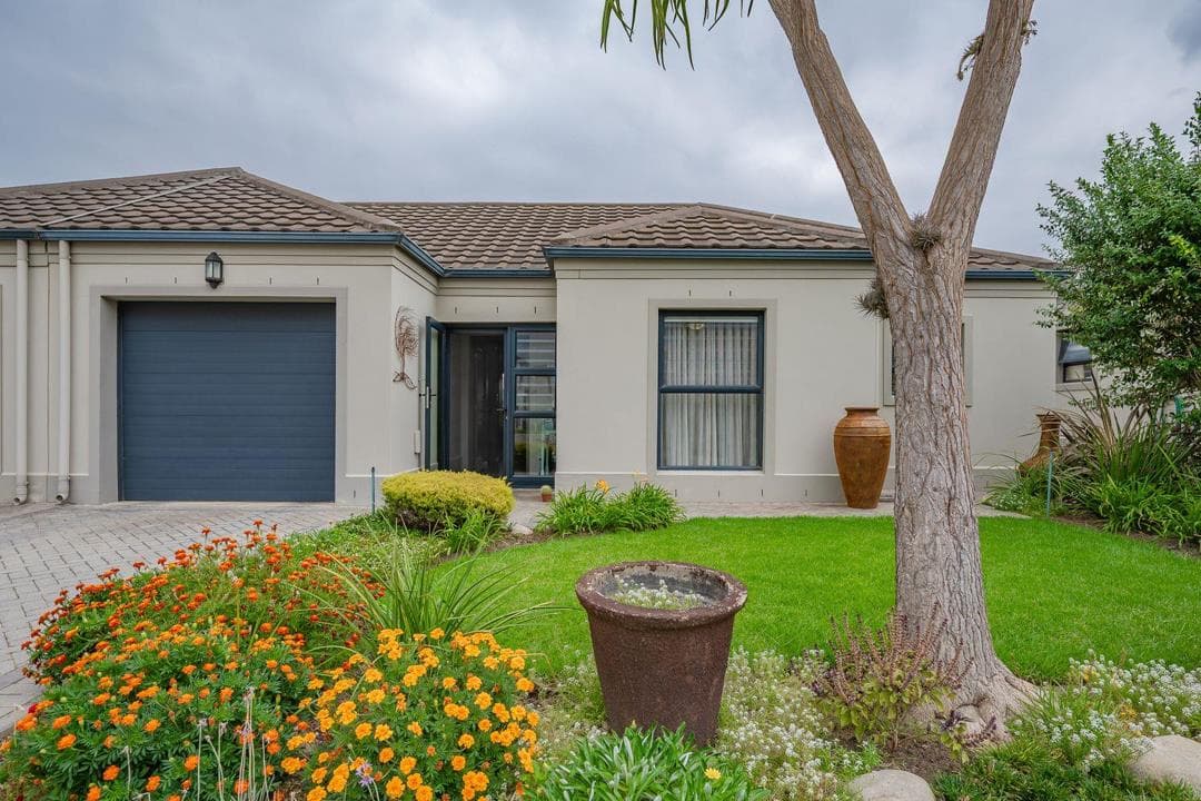 2 Bedroom House for sale in Heritage Park