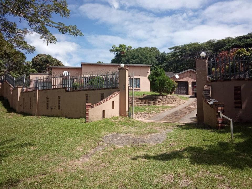 4 Bedroom House for sale in Catalina Bay