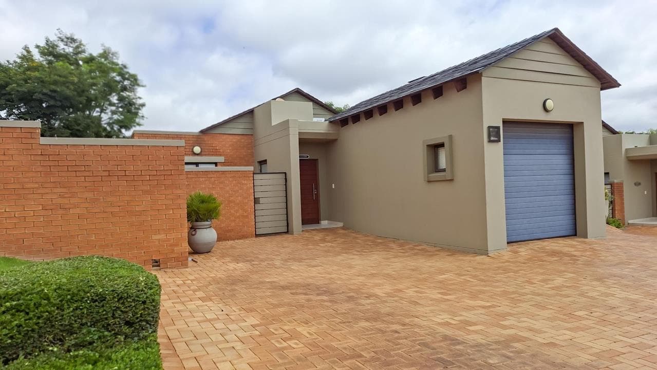 2 Bedroom Townhouse for sale in Retire at Midstream