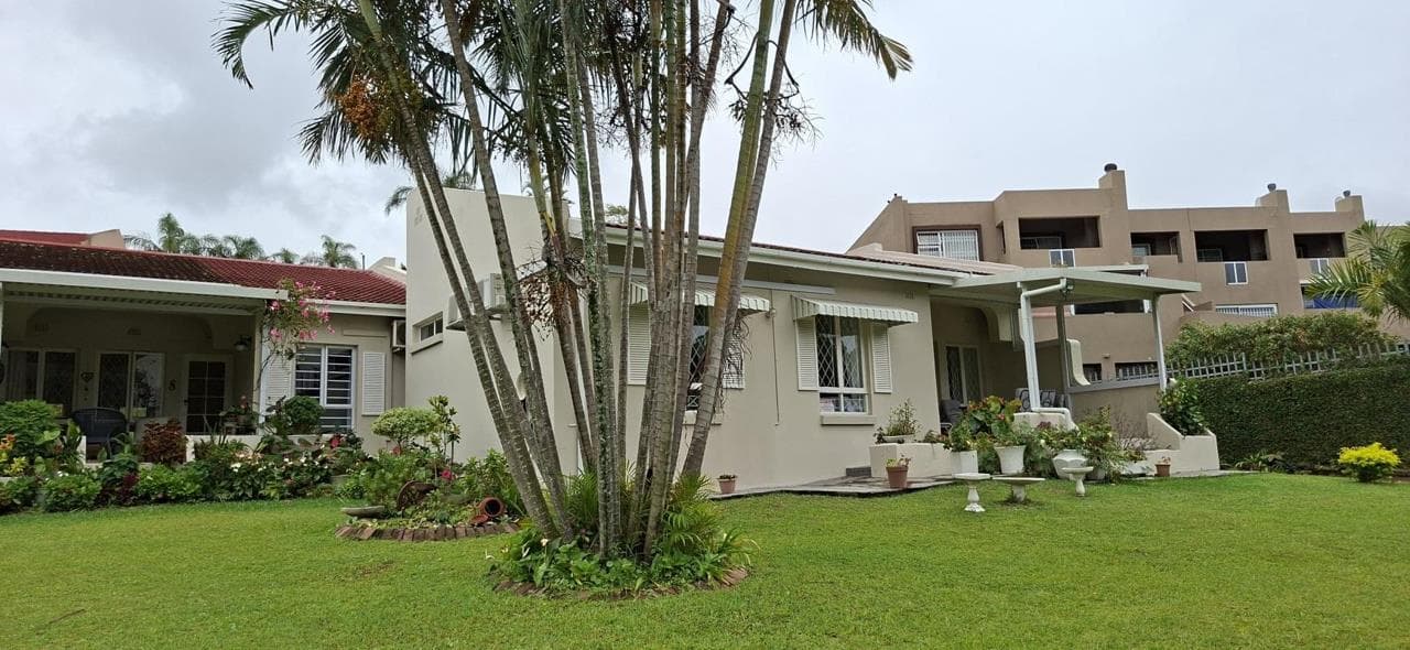 3 Bedroom Townhouse for sale in Uvongo Beach