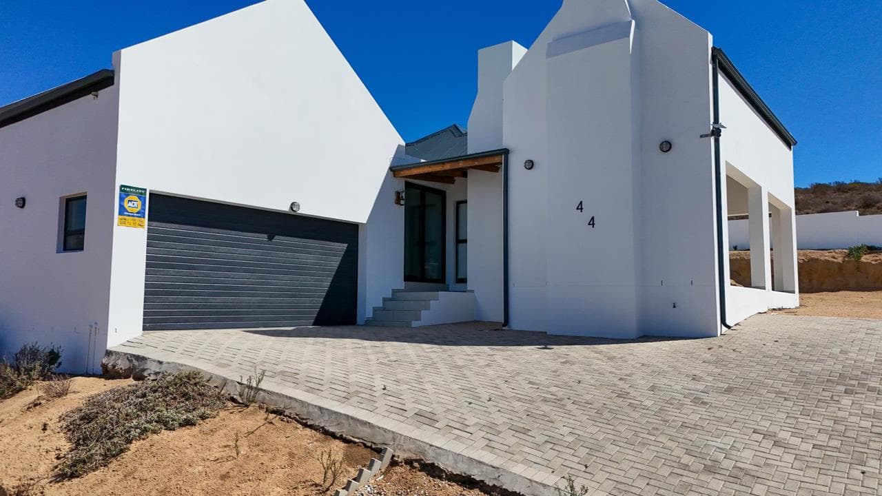 2 Bedroom House for sale in Sandy Point